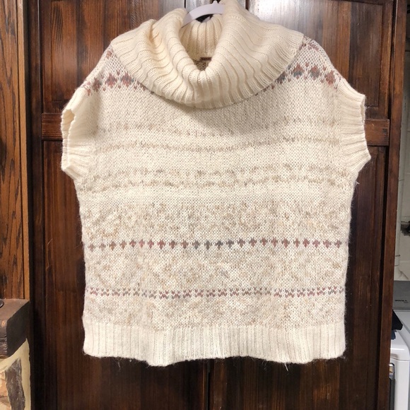 Free People Sweaters - Free People size XS cream sleeveless sweater